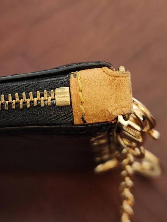 Louis Vuitton Black Monogram Vernis Lexington Pochette Bag - Picture 9 of 9